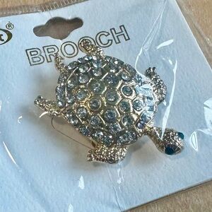 NIP Gold Toned Bedazzled Turtle Brooch